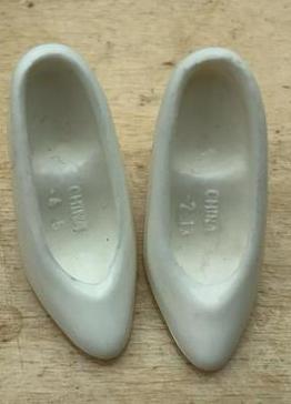 Witte strik pumps barbie beschikbaar voor biedingen