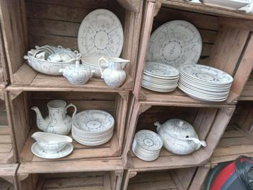 12 persoons servies van BOCH LA LOUVIERE serie COPENHAGUE beschikbaar voor biedingen