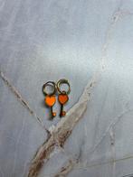 Oranje met gouden sleutel  oorbellen, Nieuw, Overige materialen, Oranje, Ophalen of Verzenden
