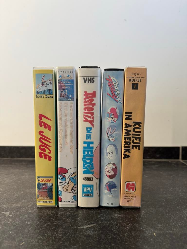 Collectie Videobanden: Kuifje, Asterix, Lucky Luke, Smurfen, Alle leeftijden, Ophalen, Gebruikt, Komedie