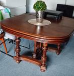 TE KOOP; ANTIEKE TAFEL  OVAAL-ROND OP WIELTJES, Ophalen