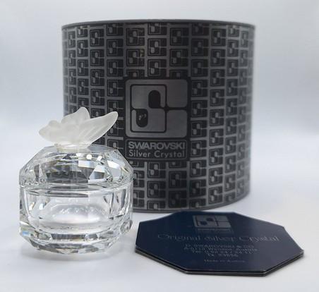 Pillendoosje met vlinder 7465/052/100, Verzamelen, Swarovski, Figuurtje, Verzenden