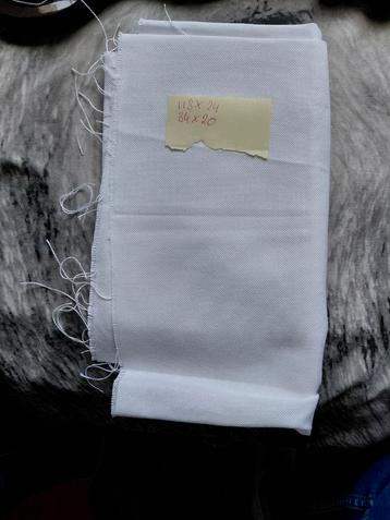 Borduurstof - Verschillende Maten & Kleuren beschikbaar voor biedingen