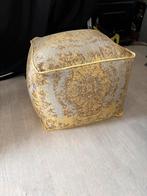 Mooie hocker / poef - Kare Design, Ophalen, Gebruikt, Vierkant, Stof