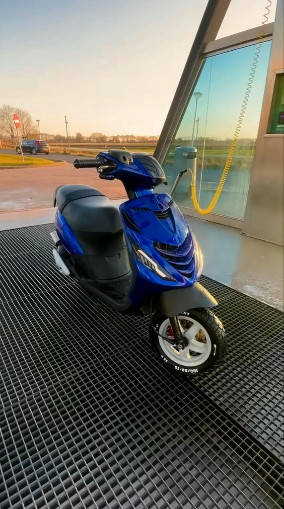 Piaggio Zip 2t 70cc Brommer 2001, Fietsen en Brommers, Brommeronderdelen | Scooters, Zo goed als nieuw, Piaggio, Overige typen