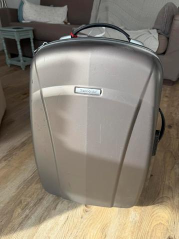 Samsonite harde rolkoffer beschikbaar voor biedingen