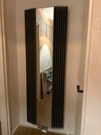 Te koop: prachtige Jaga Iguana Visio designradiator, Doe-het-zelf en Verbouw, Ophalen, Radiator, Zo goed als nieuw, 60 tot 150 cm