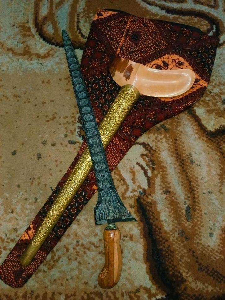 Antieke Keris Brojol met Pamor Melati Rinonce Djogja SVA85, Antiek en Kunst, Kunst | Niet-Westerse kunst, Verzenden