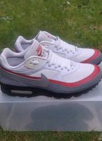 Nike airmax bw nintendo maat 43, Kleding | Heren, Schoenen, Ophalen of Verzenden, Nieuw, Overige kleuren