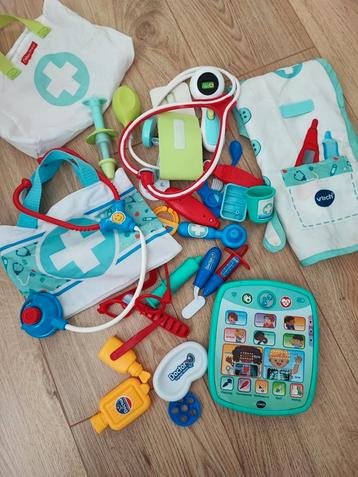 Verzorg & Leer Doktersset VTech & Fisher Price  beschikbaar voor biedingen