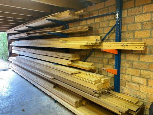 Partij balken, planken, spanten en bogen, Doe-het-zelf en Verbouw, Hout en Planken, Zo goed als nieuw, Balk, Vuren, 50 mm of meer