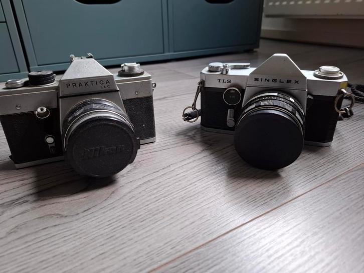 Twee prachtige oude camera's, Audio, Tv en Foto, Fotocamera's Analoog, Gebruikt, Compact, Ophalen of Verzenden