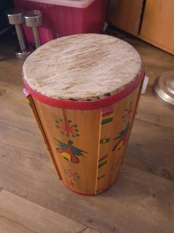 Jamaicaanse Trommel met Beschildering beschikbaar voor biedingen