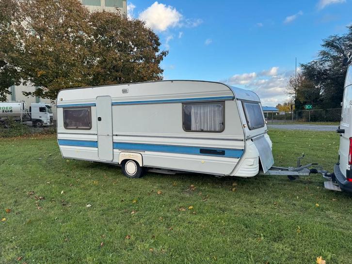 Wilk C1 620 Festival Caravan ‼️, Caravans en Kamperen, Caravans, Bedrijf, tot en met 4, Rondzit, Wilk, Douche, Ophalen