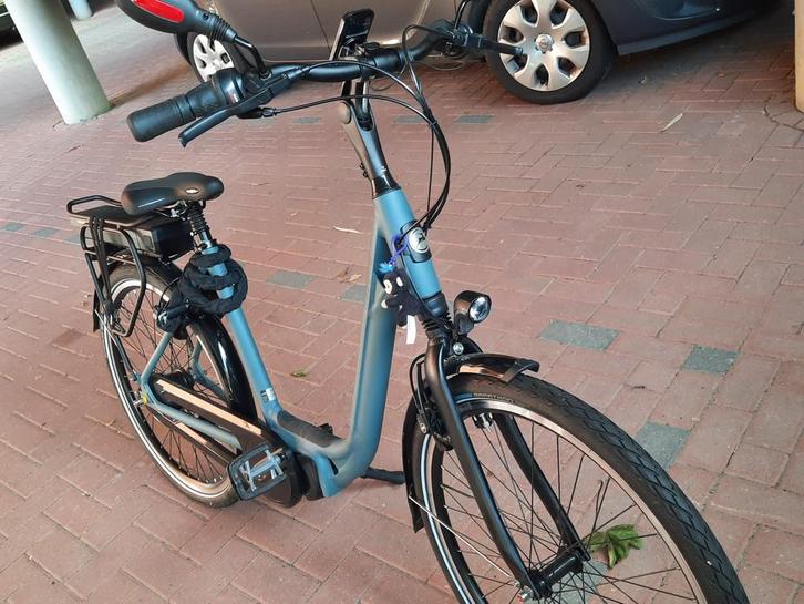 Gazelle AMI C7 HMS kleur petrol blue mat zo goed als nieuw, Fietsen en Brommers, Elektrische fietsen, Zo goed als nieuw, Gazelle
