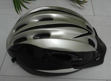 Fietshelm met zonneklep 55-59cm 302 gram L / XL 55-59 cm beschikbaar voor biedingen
