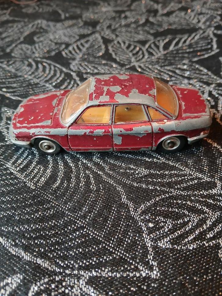 NSU RO80. Dinky toys,opknapper, Hobby en Vrije tijd, Modelauto's | 1:43, Gebruikt, Auto, Dinky Toys, Ophalen of Verzenden