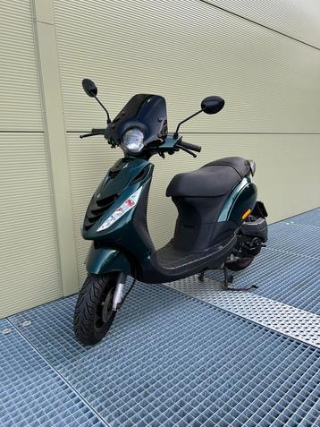 Piaggio Zip – 2016 – Geel kenteken – Uitstekende staat beschikbaar voor biedingen