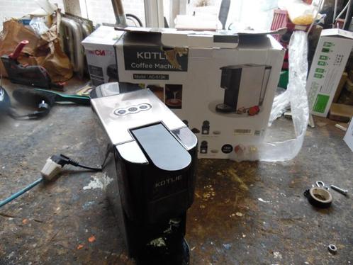 zgan Kotlie 4 in 1 koffie cup automaat Nepresso Dolce-Custo, Witgoed en Apparatuur, Koffiezetapparaten, Zo goed als nieuw, Gemalen koffie