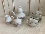 Brocante porseleinen theeservies met theepot - roomstel en, Huis en Inrichting, Gebruikt, Overige typen, Ophalen of Verzenden