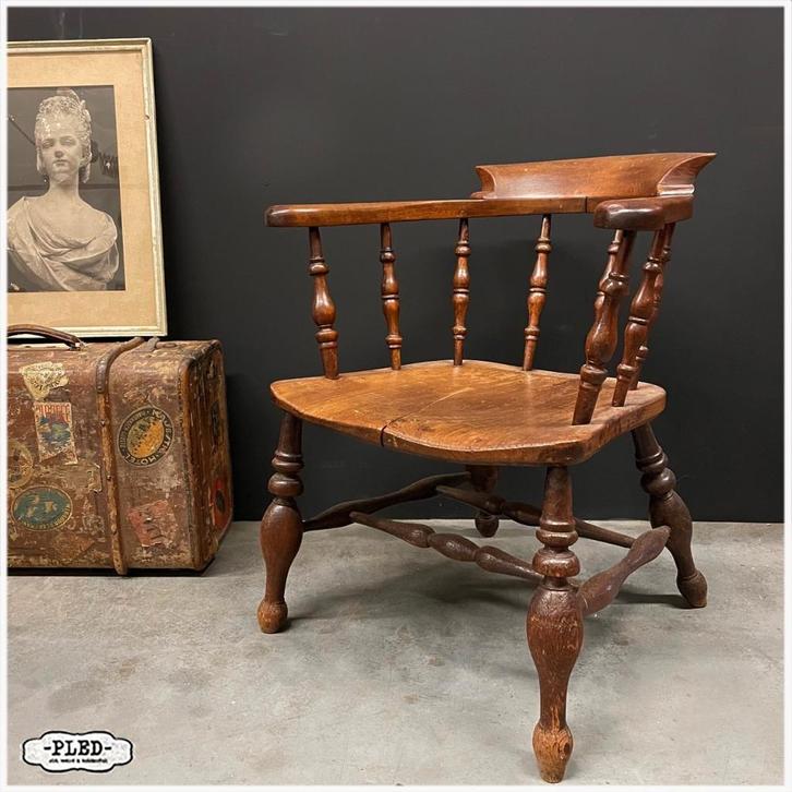 Antieke Engelse captain chair, Antiek en Kunst, Antiek | Meubels | Stoelen en Banken, Ophalen
