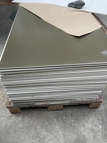 Partij gevelbekleding, rot niet, donkergroen, koopje beschikbaar voor biedingen