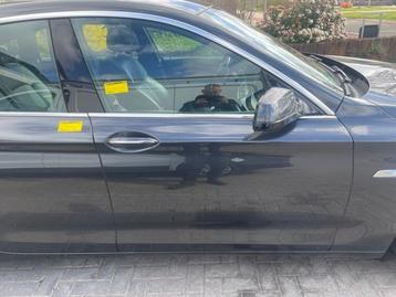 Portier 4Deurs rechts-voor van een BMW 5-Serie (A90) beschikbaar voor biedingen