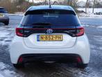 Toyota Yaris 1.5 Hybrid Executive PANO | TWO-TONE | H-LEER |, Auto's, Toyota, 450 kg, Gebruikt, Euro 6, Bedrijf