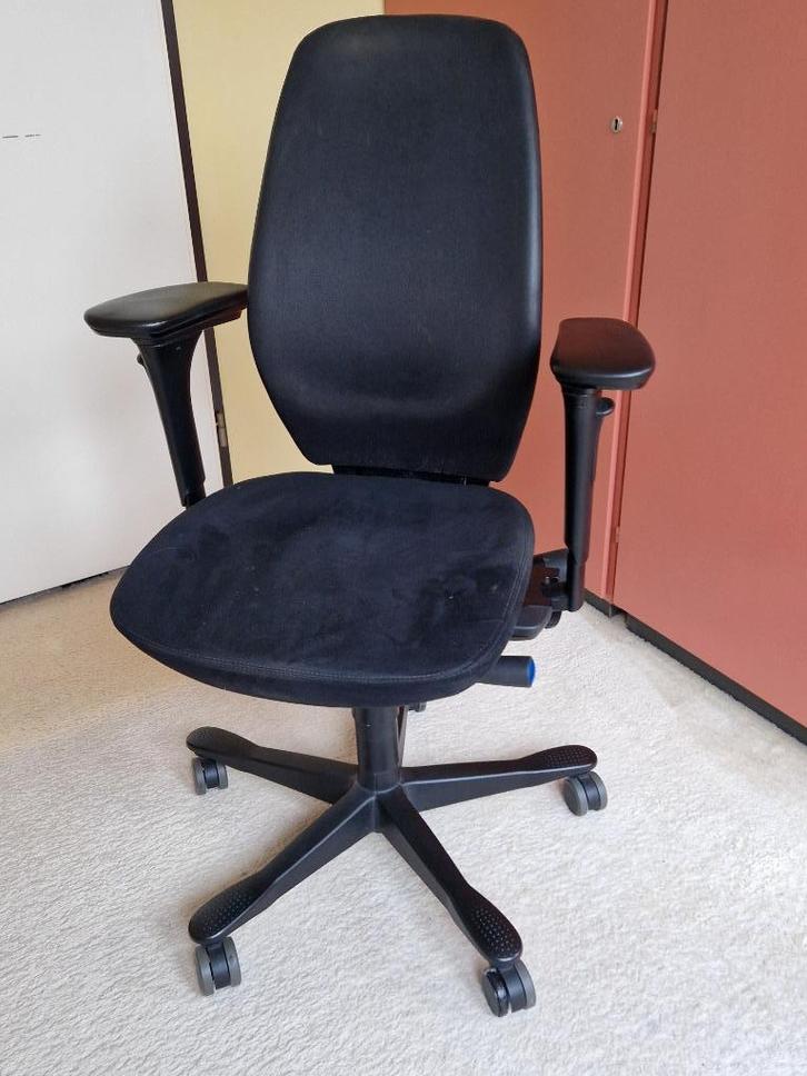 Kinnarps 9000 ergonomische stoel, Huis en Inrichting, Bureaustoelen, Gebruikt, Bureaustoel, Zwart, Ergonomisch, Ophalen