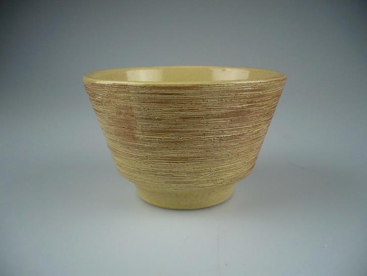 Bijzonder plant potje, geel van kleur ADCO ?., Antiek en Kunst, Antiek | Keramiek en Aardewerk, Ophalen of Verzenden