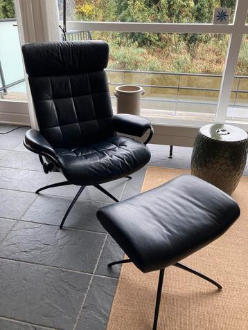 Stressless London fauteuil met Hocker beschikbaar voor biedingen