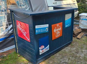 bar, cocktailbar, buffet beschikbaar voor biedingen