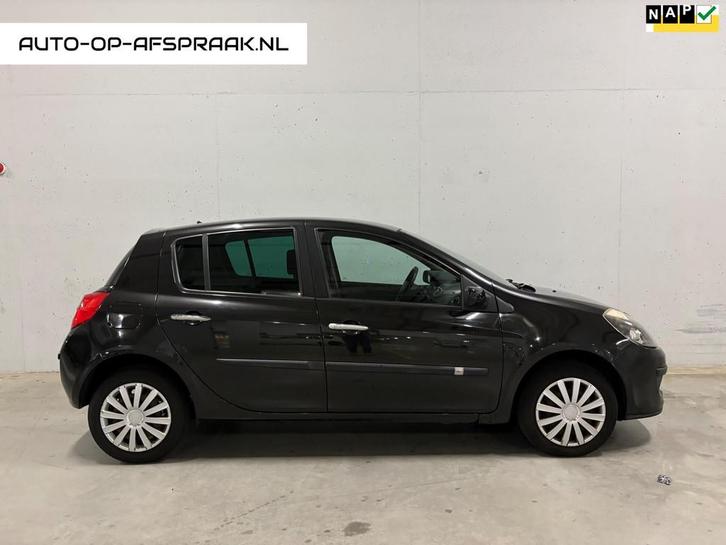 Renault Clio 1.2-16V Authentique 5drs. Airco Cruise Control, Auto's, Renault, Bedrijf, Te koop, Clio, ABS, Airbags, Airconditioning