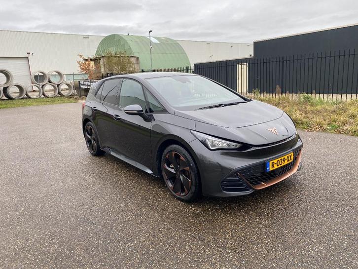 Cupra Born Adrenaline 62 kWh 231pk Aut 2022 Grijs/E-boost/1e, Auto's, Cupra, Particulier, Born, ABS, Achteruitrijcamera, Adaptieve lichten