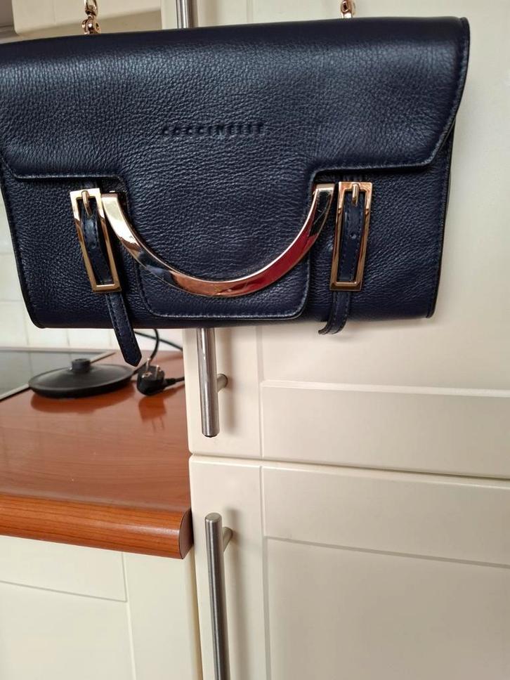 Coccinelle Blauw Tasje - Envelop Model, Sieraden, Tassen en Uiterlijk, Tassen | Damestassen, Nieuw, Schoudertasje, Blauw, Ophalen of Verzenden