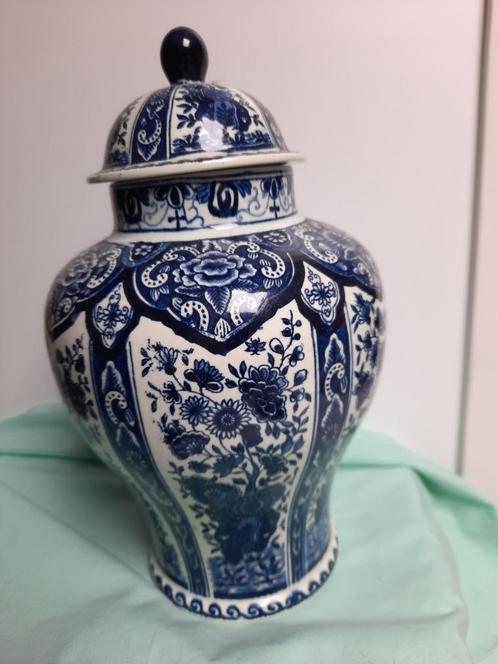 Dekselvaas Delfts blauw by Boch for Royal Sphinx, Antiek en Kunst, Antiek | Vazen, Ophalen
