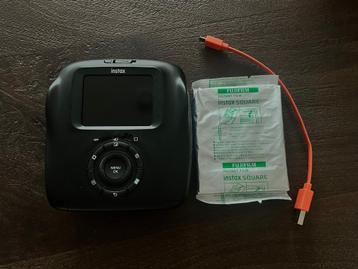Fujifilm Instax SQ20 digitale polaroid camera beschikbaar voor biedingen
