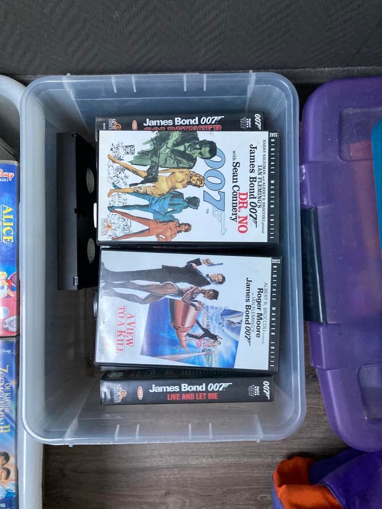 James bond video banden, Ophalen of Verzenden, Gebruikt