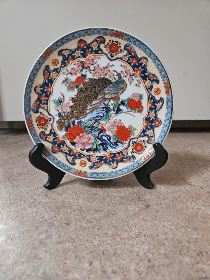 Prachtig beschilderd japans Pauw bordje, Antiek en Kunst, Antiek | Wandborden en Tegels, Ophalen of Verzenden