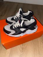 Nike Huarache Zwart Wit, Kleding | Dames, Nike, Ophalen of Verzenden, Wit, Zo goed als nieuw