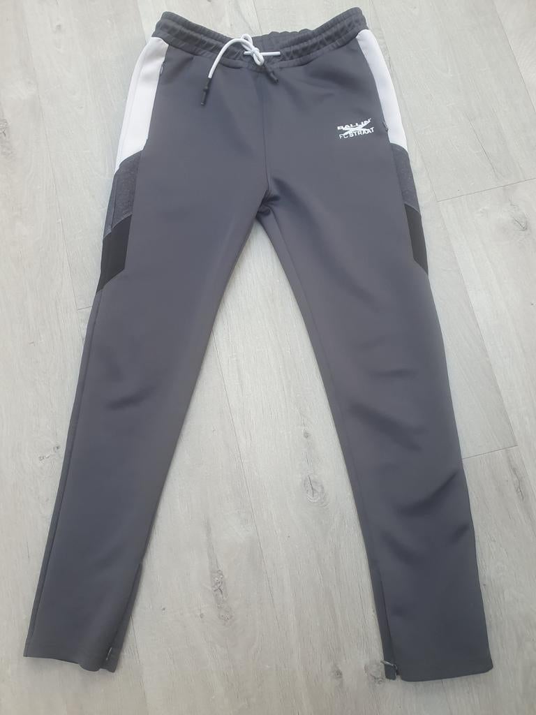 Ballin FC Straat trainingsbroek, maat 176, Kinderen en Baby's, Kinderkleding | Maat 176, Broek, Gebruikt, Banlieue, Ophalen of Verzenden