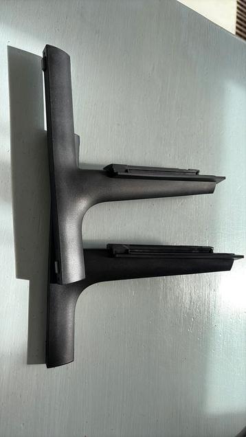 Voetjes The Frame Samsung beschikbaar voor biedingen
