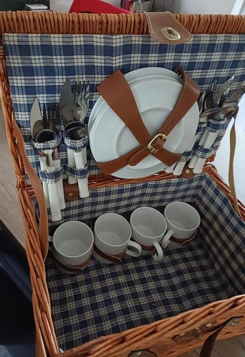picknickkoffer, Hobby en Vrije tijd, Picknickmanden, Nieuw, Ophalen