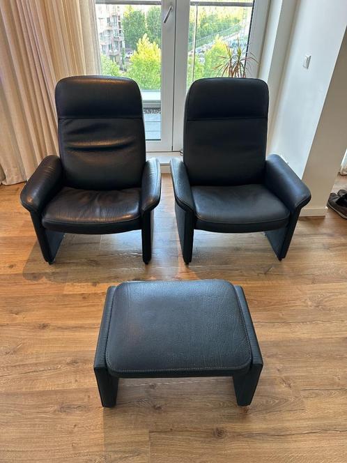 Desede relax- fauteuil DS50 donderblauw met voetenbank, Huis en Inrichting, Fauteuils, Zo goed als nieuw, Leer, 75 tot 100 cm