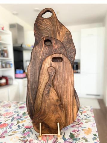 Snijplanken - massief notenhout beschikbaar voor biedingen