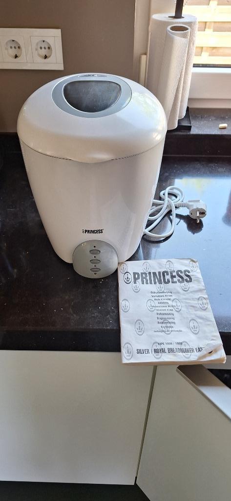 Princess broodbakmachine, Witgoed en Apparatuur, Broodbakmachines, Zo goed als nieuw, Zonder timer, 400 tot 800 gram deeg, Kijkvenster