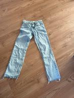 Stradivarius Jeans Maat 32, Kleding | Dames, Spijkerbroeken en Jeans, Ophalen of Verzenden, Zo goed als nieuw, Blauw, W27 (confectie 34) of kleiner