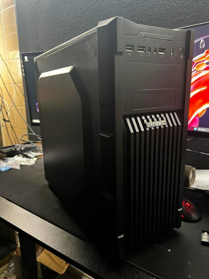 Mid-tier Gaming PC, Computers en Software, Desktop Pc's, Zo goed als nieuw, 3 tot 4 Ghz, HDD, SSD, 16 GB, Met videokaart, Gaming