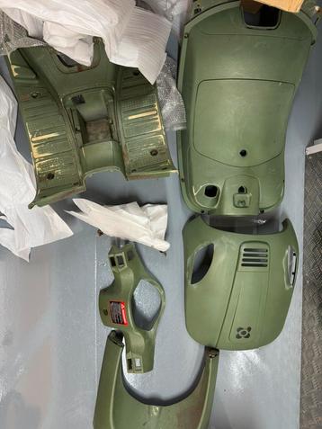 Kappenset agm vx 50 mat groen  beschikbaar voor biedingen