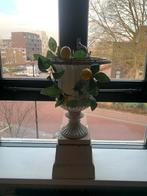 Oude Gietijzeren Pot met zuil, Ophalen, Steen, Gebruikt, Wit